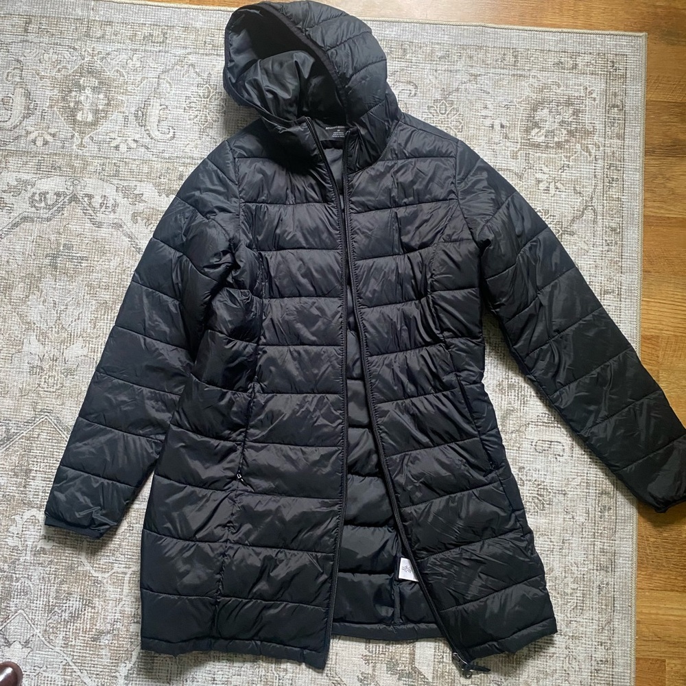 Women’s Lightweight Water-Resistant Hooded Jacket